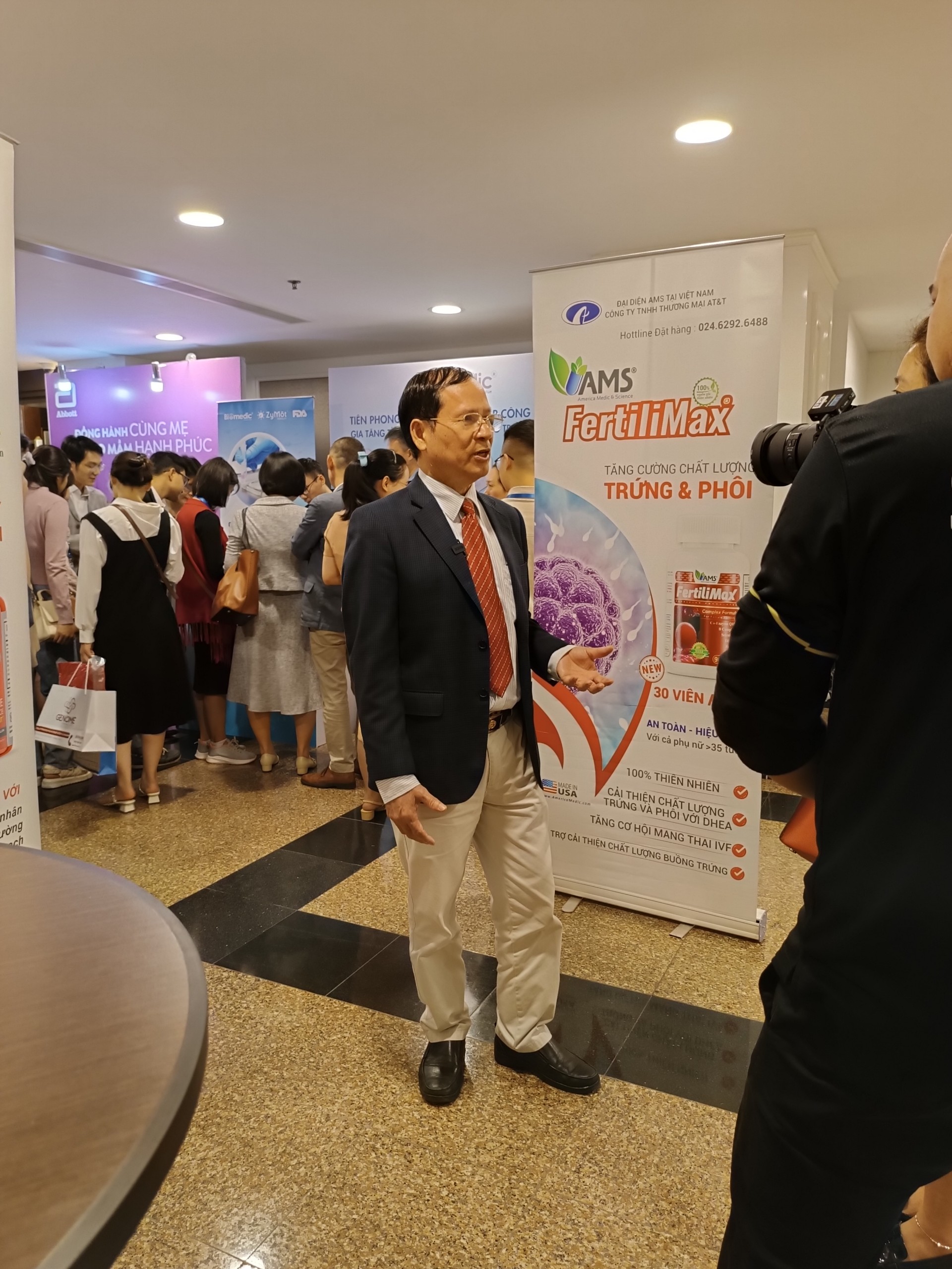 GS.TS.BS CK II Nguyễn Đình Tảo - Chủ tịch hội Hỗ trợ sinh sản Hà Nội trả lời phỏng vấn